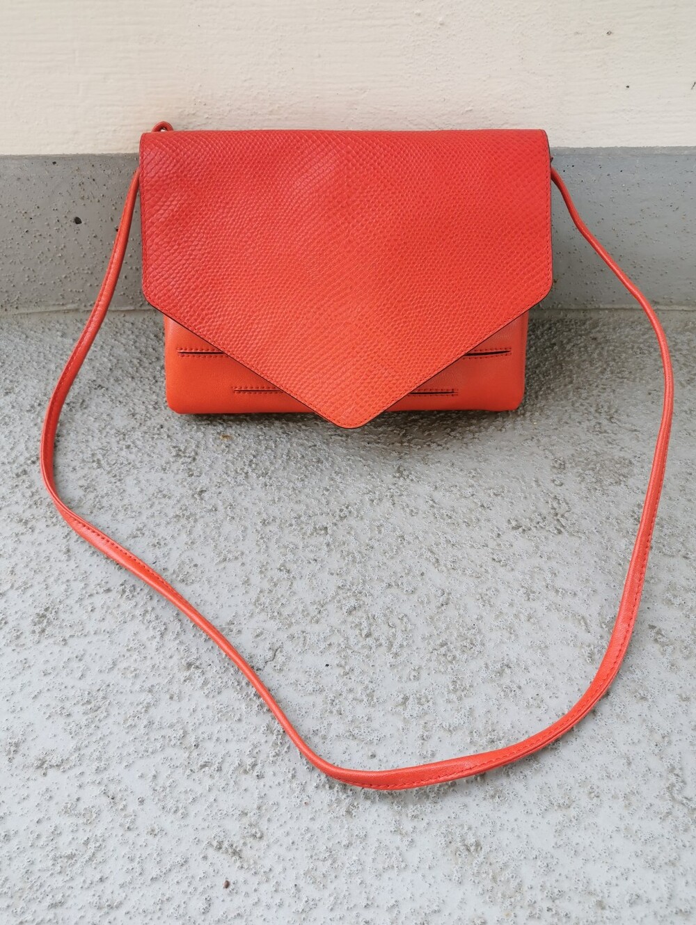 Banana Republic Red Leather Envelope Crossbody Bag Flap Top